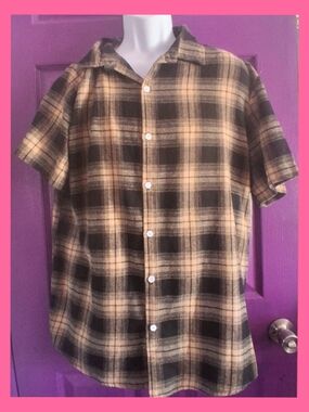 SHEIN Men's Short-Sleeve Plaid Button-Up Shirt